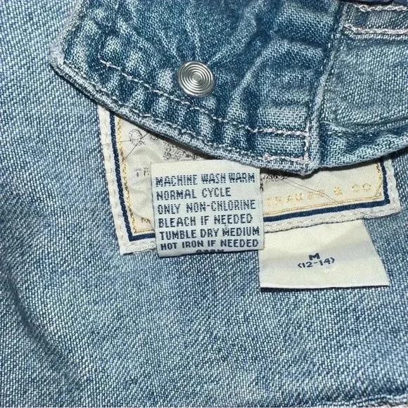 Levi’s Unisex Kids Vintage Denim Button Down Shirt Blouse Size 12-14 Medium - Picture 2 of 15